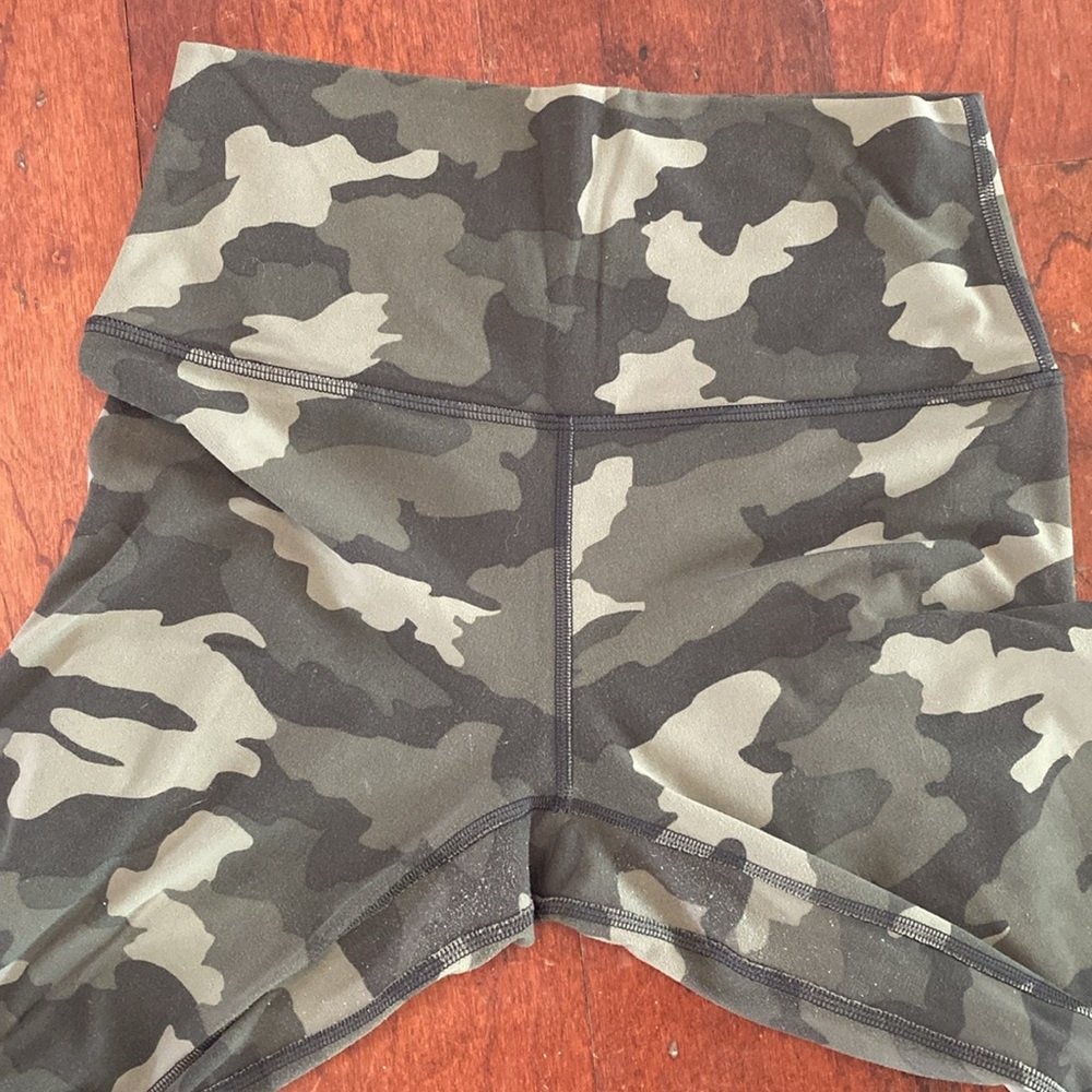 Bundle of 3 LULULEMON Size 6 Leggings 
Maroon, Green Camo and Green Tie Dye - Picture 5 of 9